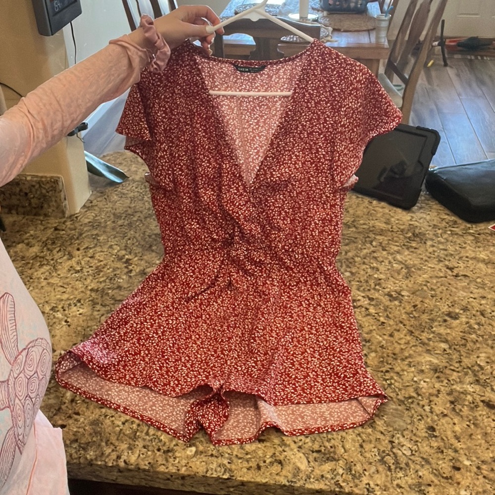 Cute romper size 8/10